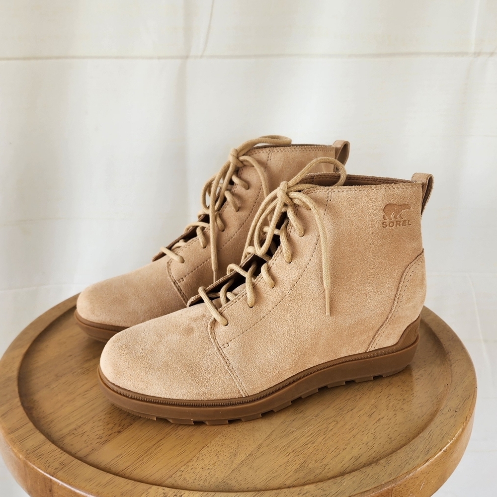 Sorel Evie II Women's Tan Lace-Up Boots